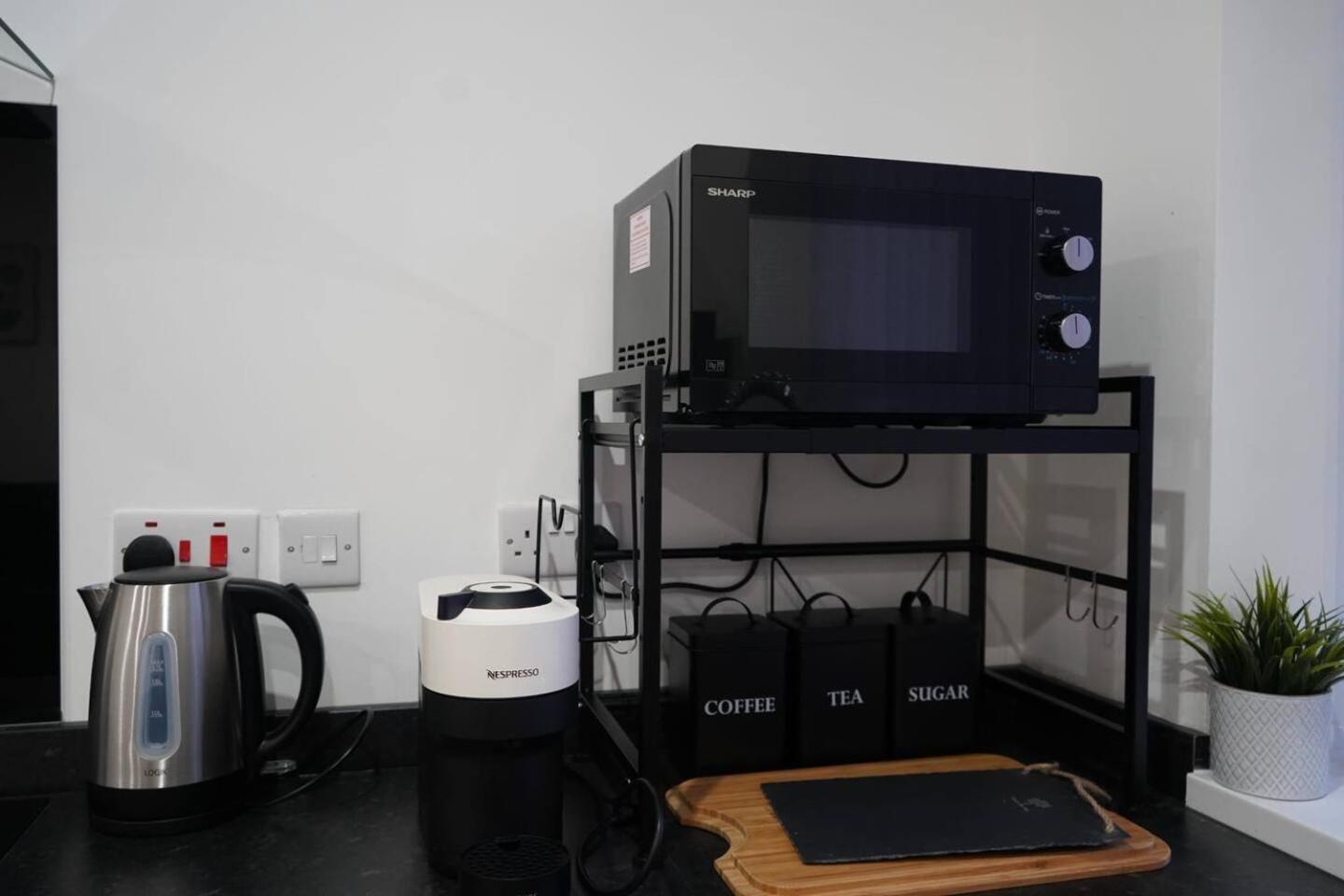 Modern 2br Flat Near Centre W Street Parking Apartment
