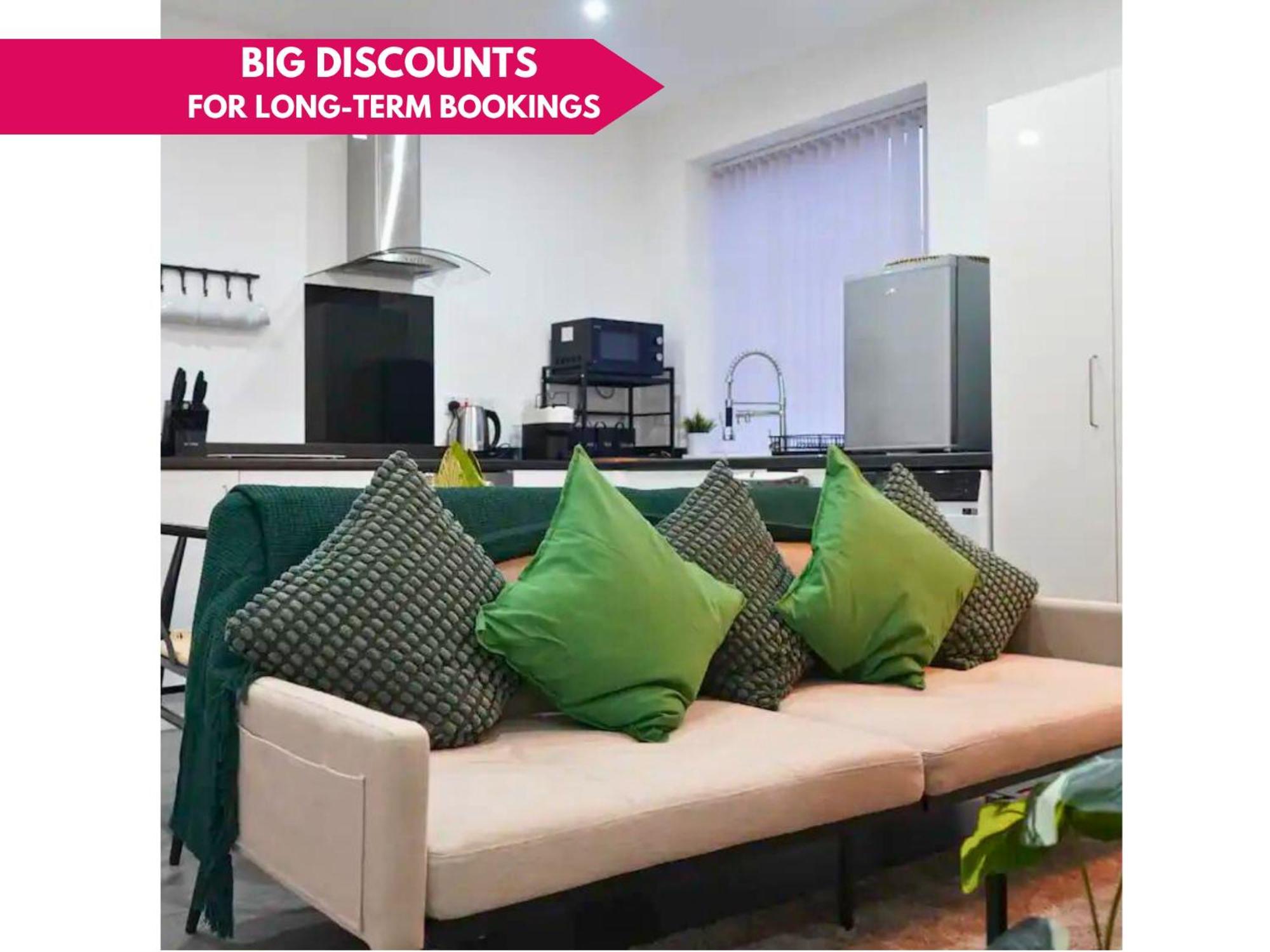 Modern 2br Flat Near Centre W Street Parking *